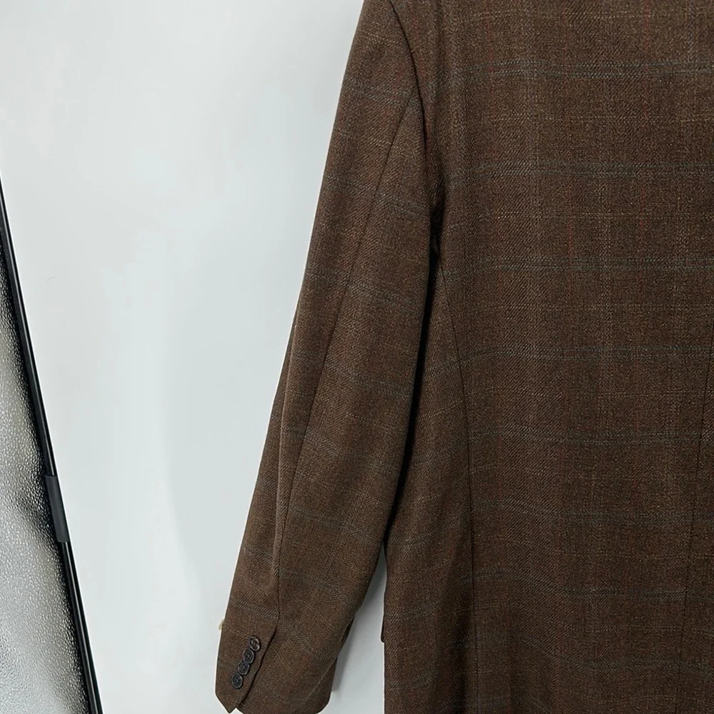 Corneliani Brown Sport Coat with Notched Lapel and Structured Shoulders Size 48L